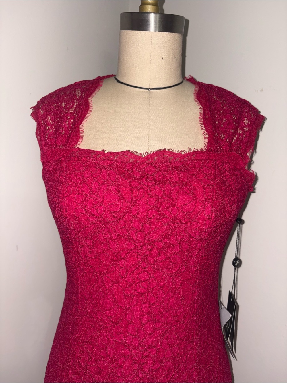 Adrianna Papell Cap Sleeve Lace Sheath Dress Crimson Pink Size 4 NWT $158 - Picture 4 of 8